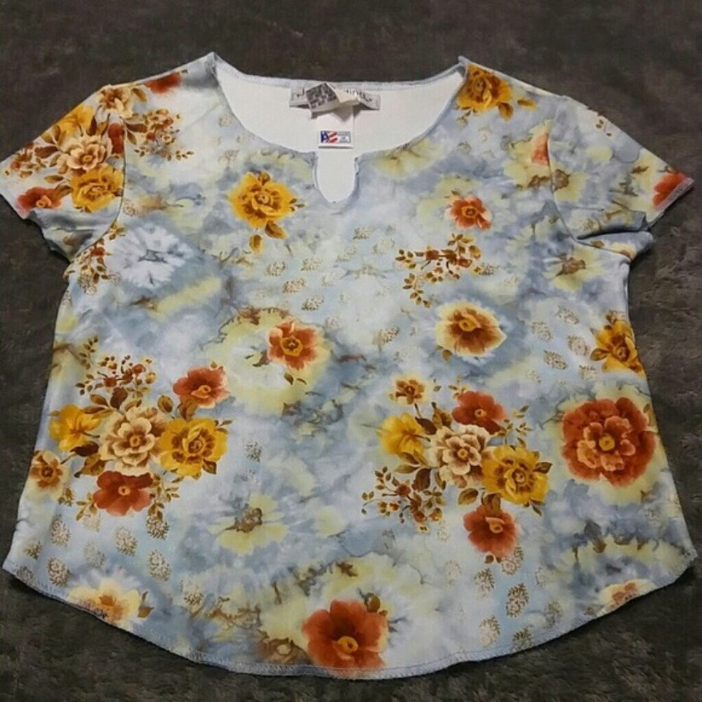 Just Kidding vintage floral tee size kids medium